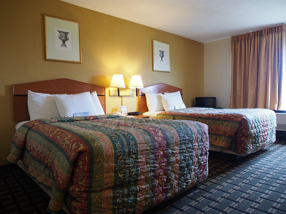 Days Inn By Wyndham Florence Cincinnati Area Buitenkant foto