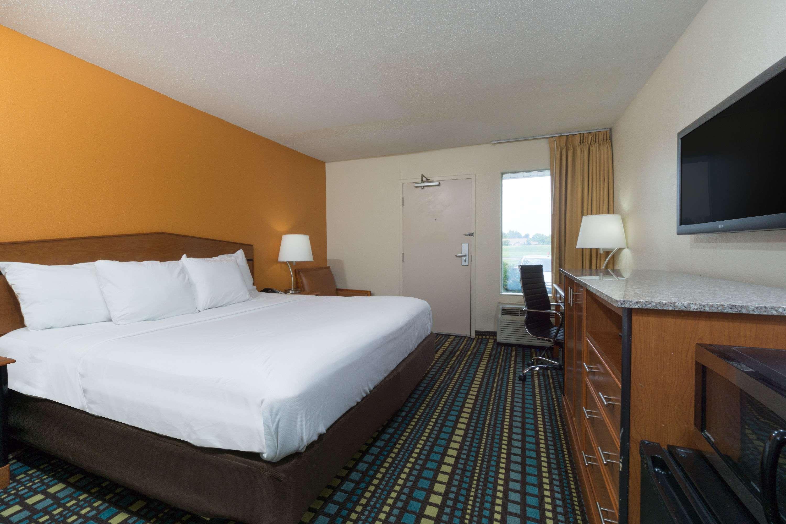 Days Inn By Wyndham Florence Cincinnati Area Buitenkant foto