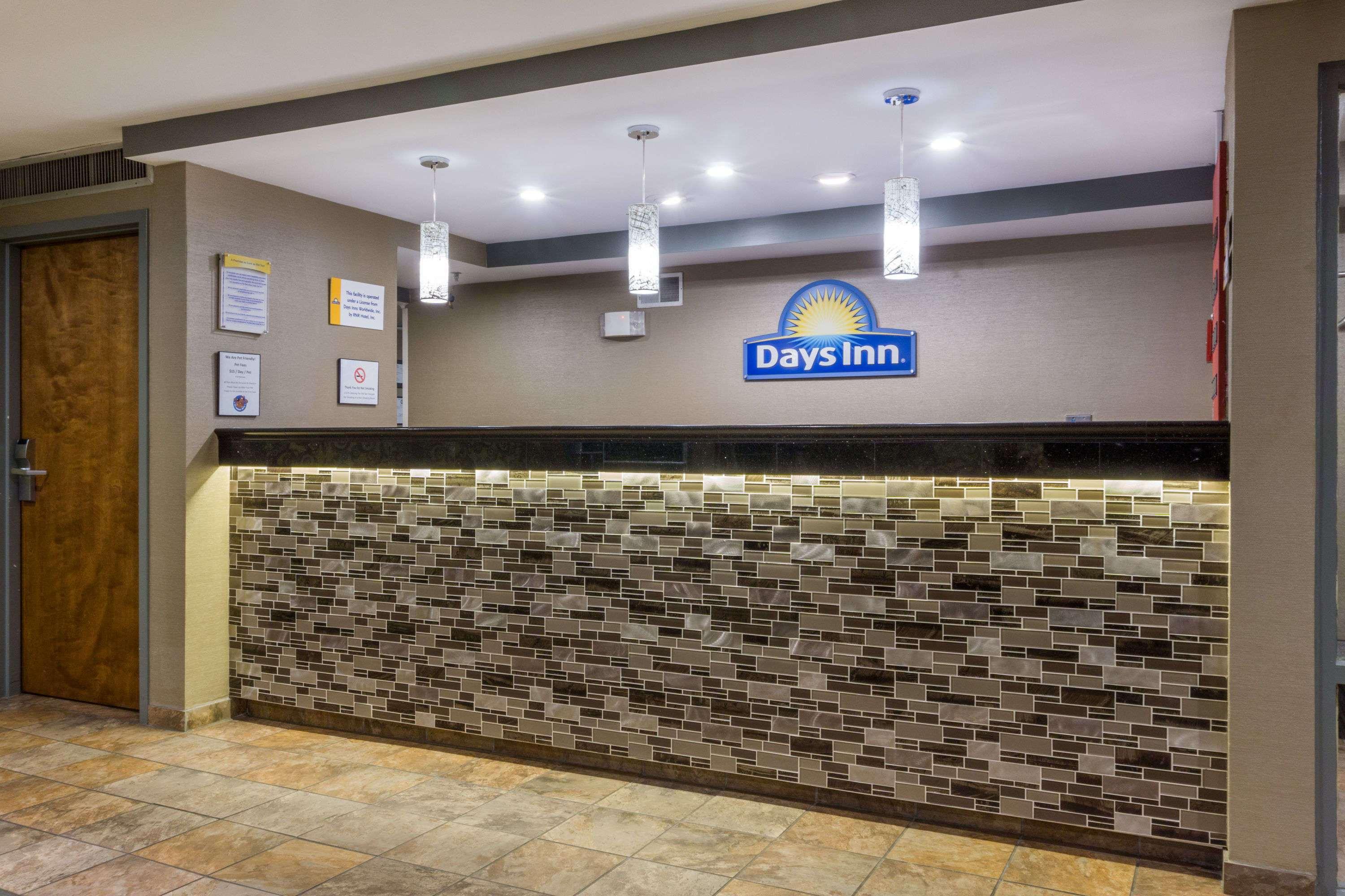 Days Inn By Wyndham Florence Cincinnati Area Buitenkant foto